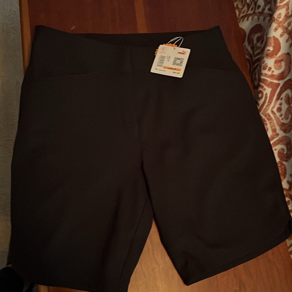 Puma women’s golf shorts - Picture 3 of 3